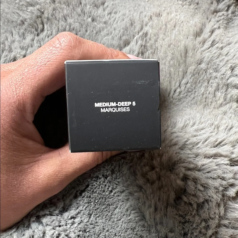 NARS Natural Radiant Longwear Foundation- (Marquises)